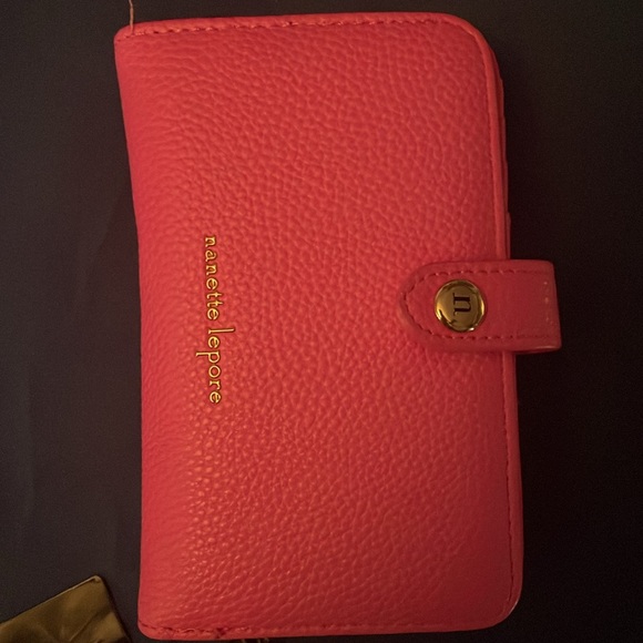 Nanette Lepore Pink wallet ๐ณ ๐ - Picture 8 of 8